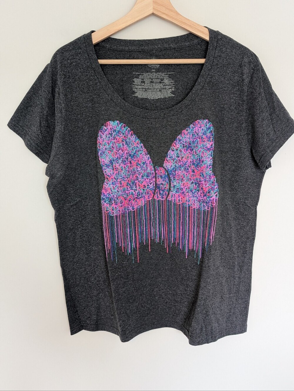 Disney Store T Shirt Women's XXL Dark Gray Pink Dripping Bow Graphic Tee